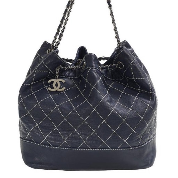 🖤 HP🎉Chanel Bucket Lambskin Bag - Picture 15 of 16